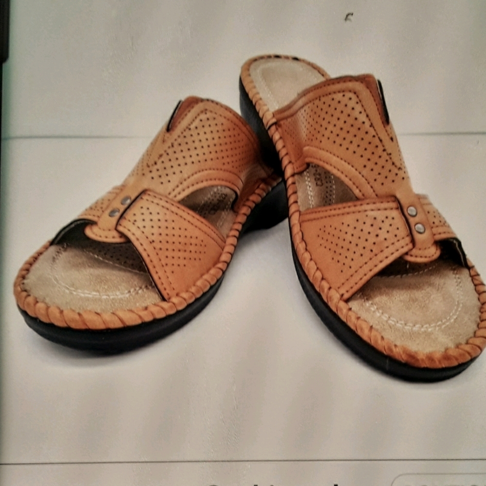 🔥Cearance!!!!Tan cognac open toed sandals - Picture 2 of 3